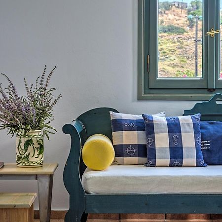 Dioni Hotel Skýros Eksteriør bilde